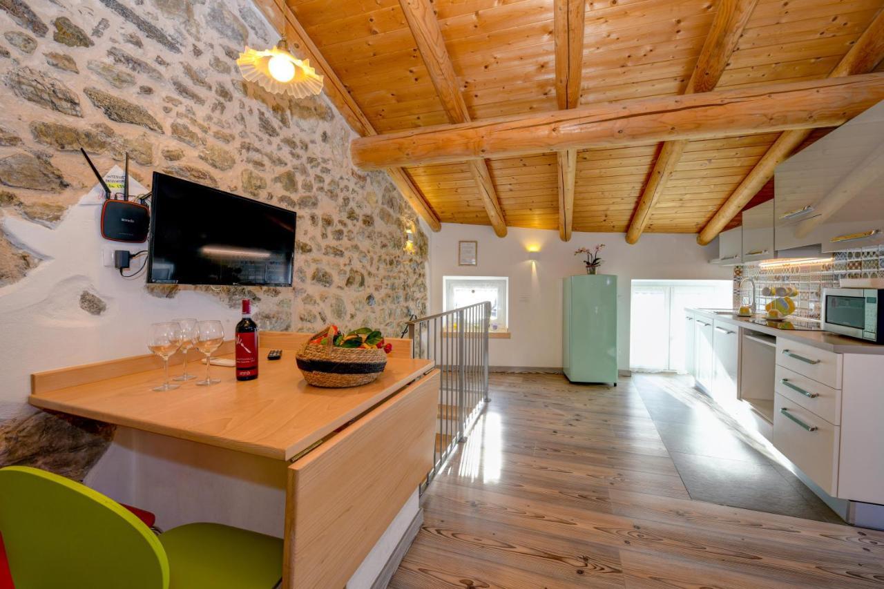 Ferienwohnung Casa Nel Borgo - Il Gufo Tremosine Exterior foto