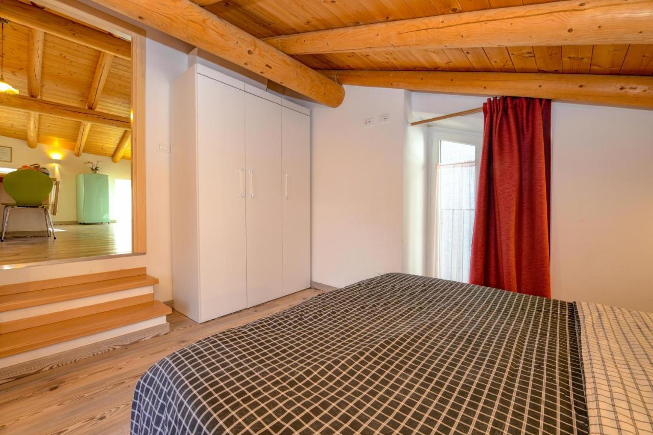 Ferienwohnung Casa Nel Borgo - Il Gufo Tremosine Exterior foto