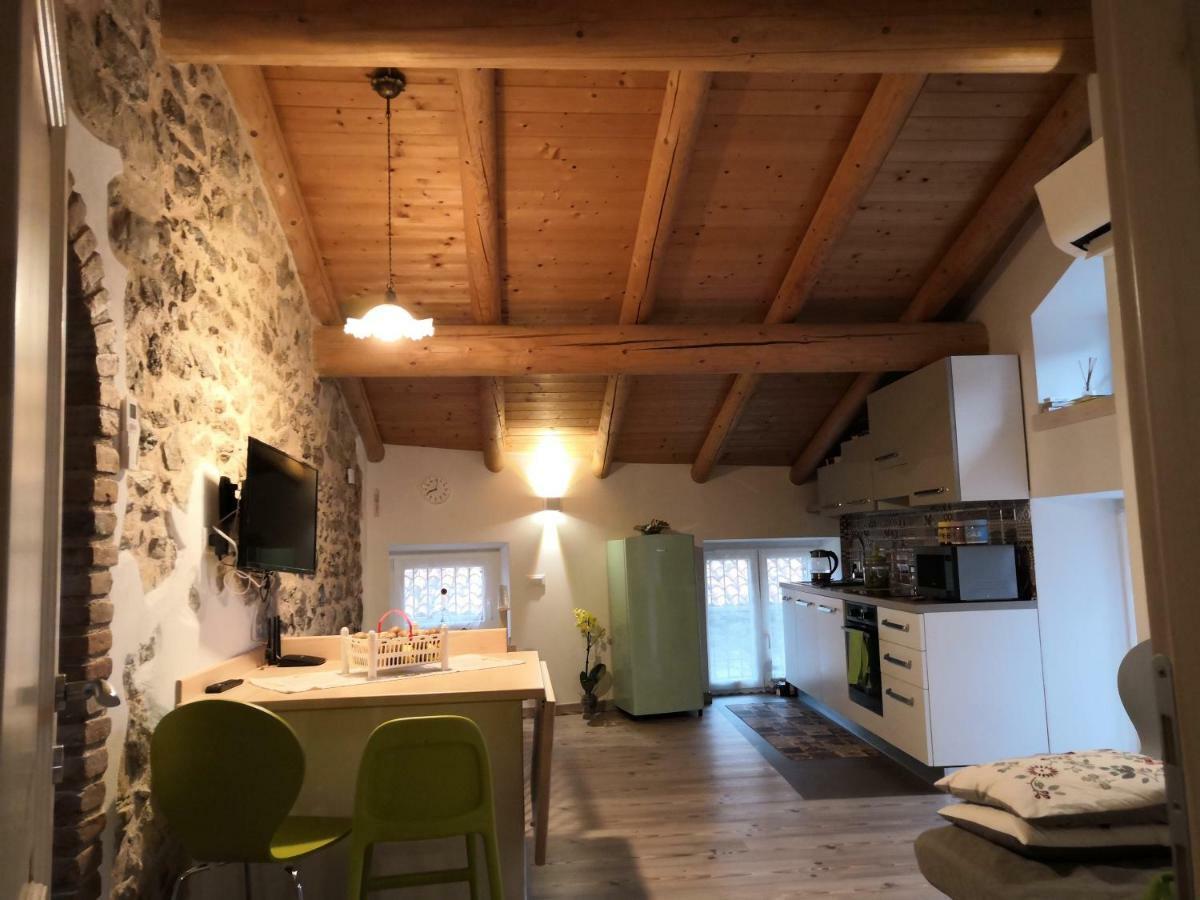 Ferienwohnung Casa Nel Borgo - Il Gufo Tremosine Exterior foto