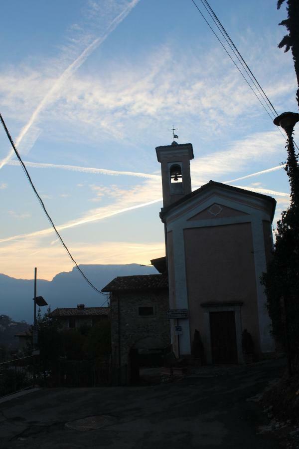 Ferienwohnung Casa Nel Borgo - Il Gufo Tremosine Exterior foto